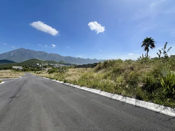 Terreno en venta en Bosques de Valle Alto, Monterrey — foto 2 de 5