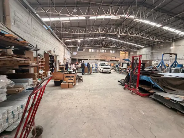 Bodega o Nave Industrial en Santa Maria Aztahuacan — foto 1 de 17