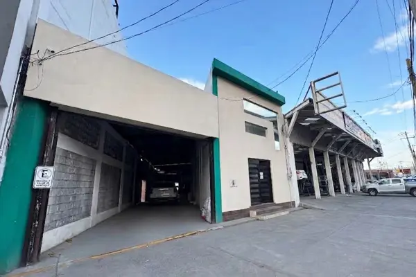 Bodega en RENTA abajo del Distribuidor “El Sarape”