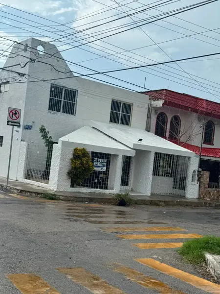 Casa en venta en Jardines de Yucalpeten, Mérida — foto 2 de 15
