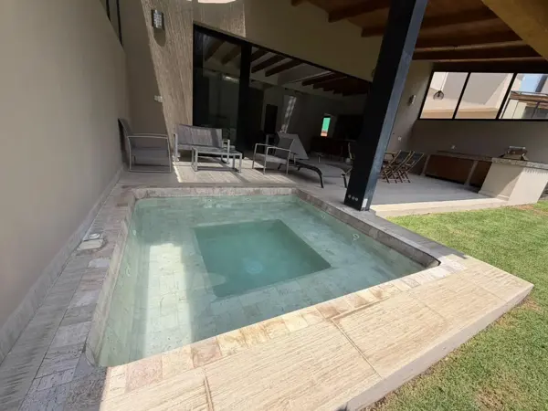Casa en renta en Avandaro, Valle de Bravo — foto 2 de 21