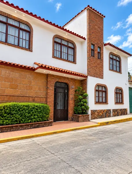 Casa en Venta en San Antonio Acahualco, Zinacantepec, México, con Local Comercial.