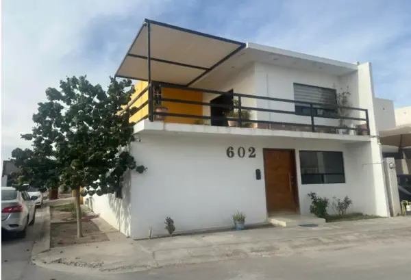 Casa en Los Olivos con habitaión en planta baja