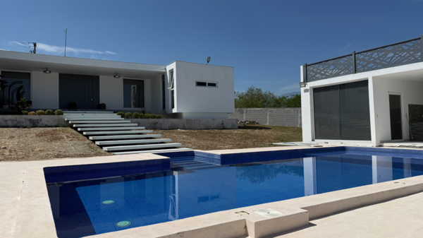 Quinta en Venta Arboledas del Río, Montemorelos | Casa + Alberca + Salón de Juegos