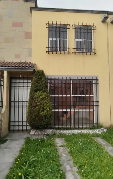 SE RENTA CASA EN  FRACCIONAMIENTO  HACIENDA DEL  VALLE, TOLIUCA ESTADO DE  MEXICO  .