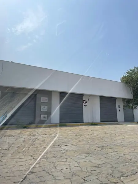 Local/Bodega Comercial sobre Carretera Nacional, Los Cristales