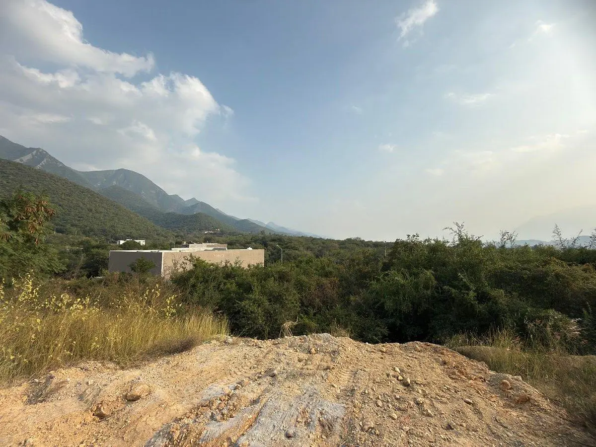 Terreno en venta en El Yerbaniz, Santiago — foto 1 de 4