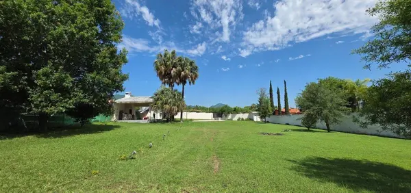 Quinta en Venta - La Boca, Fraccionamiento Montecito, Santiago Nuevo Leon — foto 1 de 7
