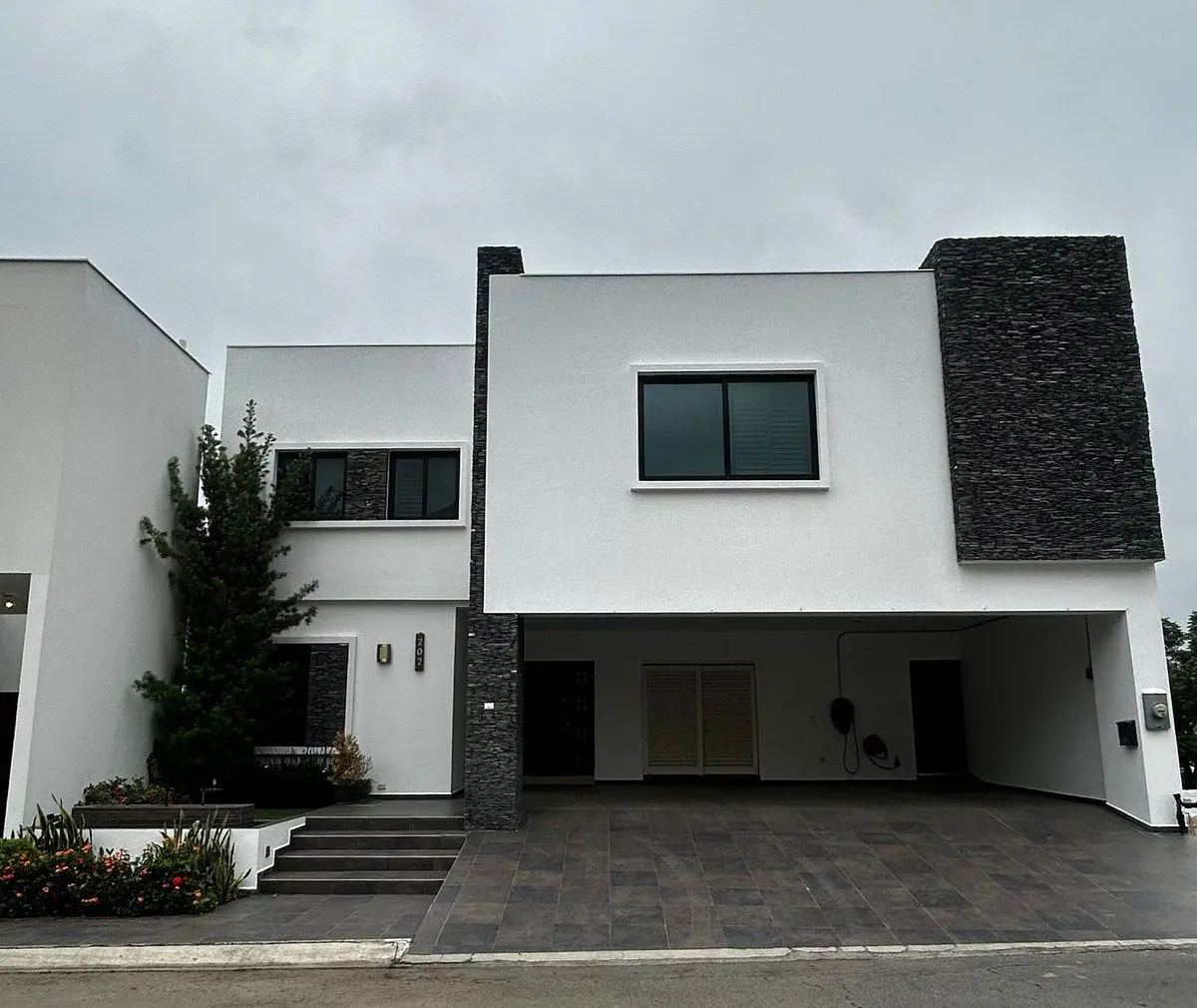 Casa en venta en El Vergel, Monterrey — foto 1 de 18