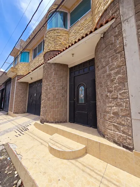 CASA EN VENTA EN LOMAS DE SAN LORENZO, TLÁHUAC