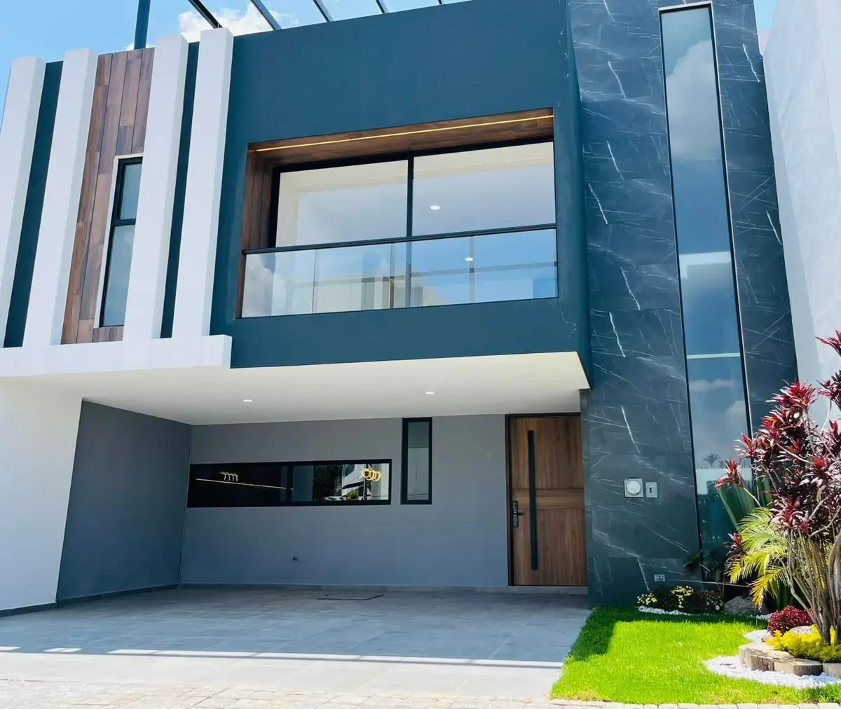 Casa en venta en Lomas de Angelópolis, San Andrés Cholula — foto 1 de 17