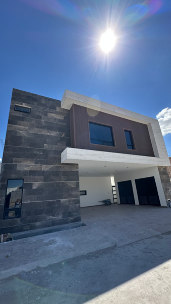 FABULOSA  CASA DENTRO DE LAS VIÑAS, CON ALBERCA!!!