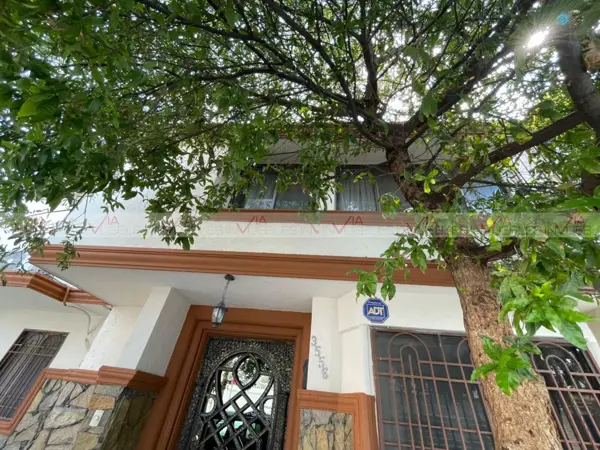 La Primavera — foto 1 de 16