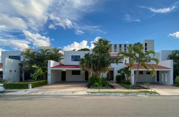 Casa en venta en Cocoyoles, Mérida — foto 2 de 44