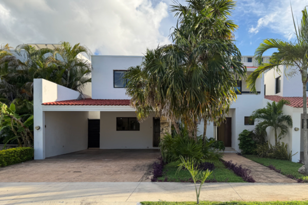 Casa en venta en Cocoyoles, Mérida — foto 1 de 44