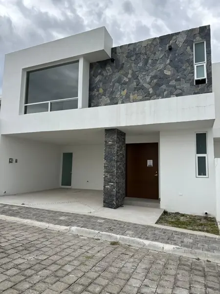 Casa  en venta en Puebla en Harás del Bosque a estrenar