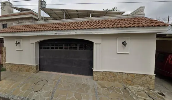 CASA EN VENTA EN MONTERREY