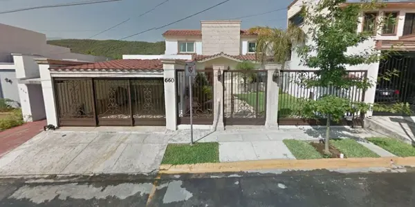 Casa en remate en Colinas de San Jeronimo, Monterrey, Nuevo León