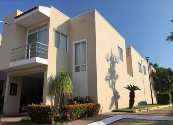 Casa en venta en Parques las Palmas, Puerto Vallarta — foto 2 de 21