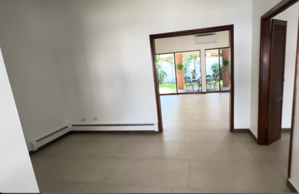 Casa en venta en Jardines de Campestre, San Pedro Garza García — foto 2 de 16