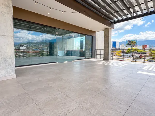 LOCAL COMERCIAL EN RENTA EN GARZA SADA, MONTERREY
