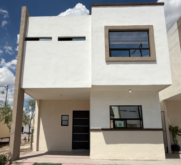 HERMOSA CASA EN CERRADA CANTERAS
