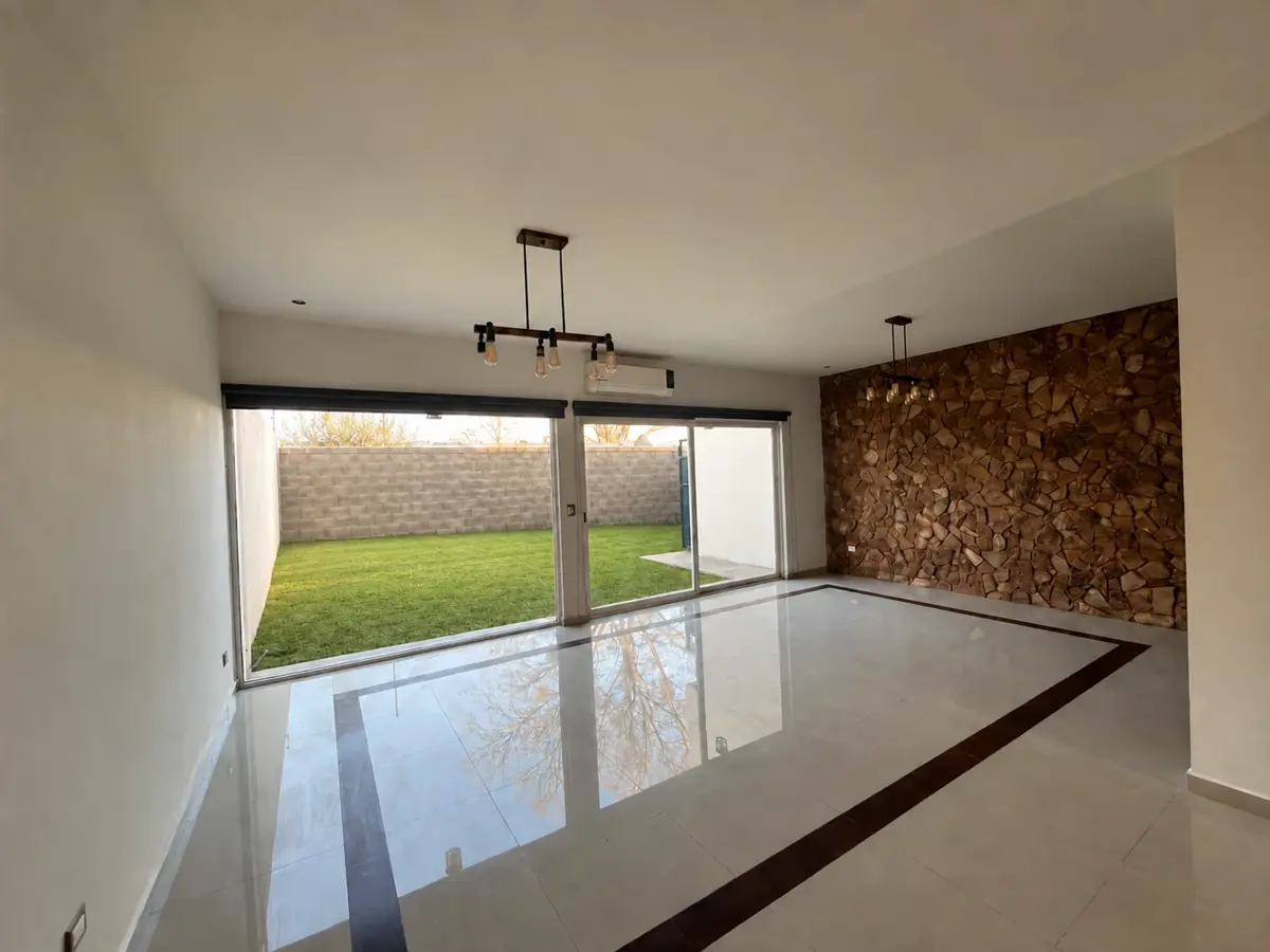 Casa en renta en San Fernando, Ramos Arizpe — foto 1 de 13