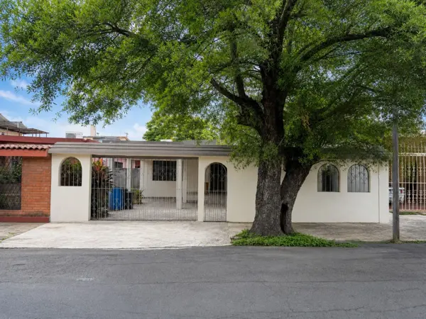 Casa en venta en Roma, Monterrey, Nuevo León