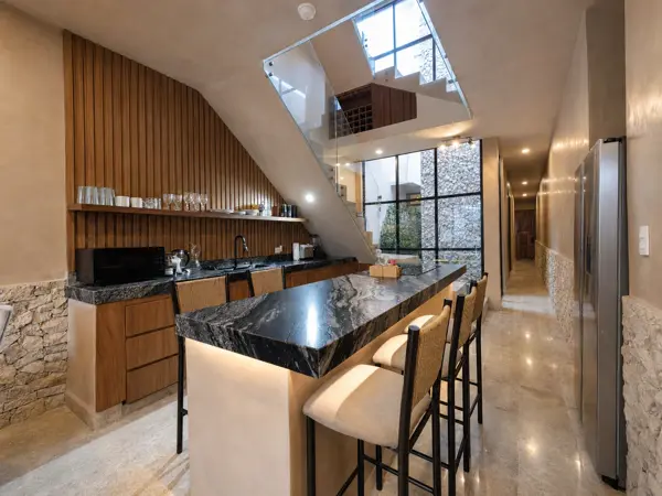 Casa en venta amueblada a una esquina del parque de la plancha merida centro