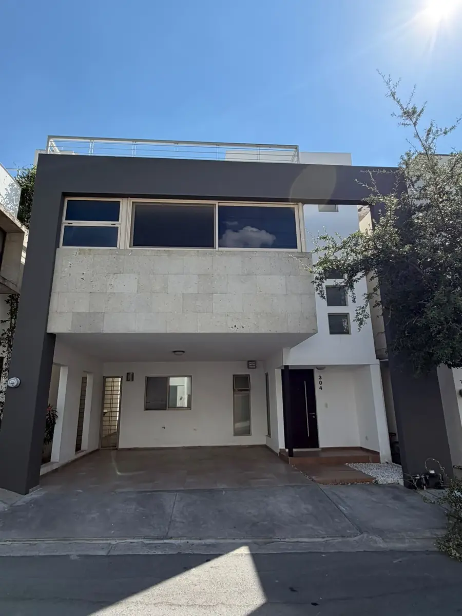 Casa en venta en Rincón del Vergel, Monterrey — foto 1 de 23