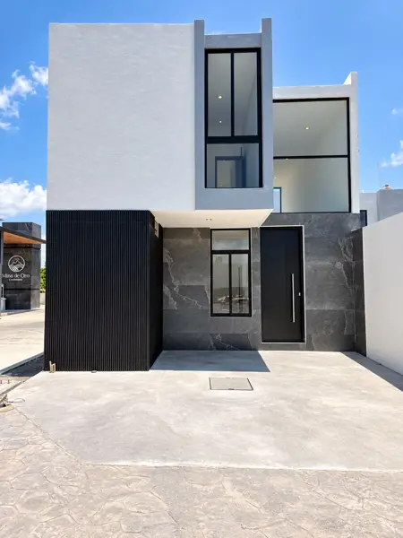 Casa en esquina en coto privado con alberca