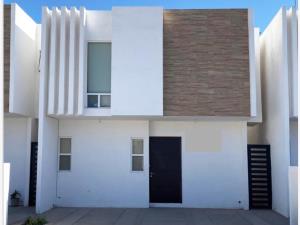 Casa en venta en Villas del Renacimiento, Torreón, Coahuila de Zaragoza