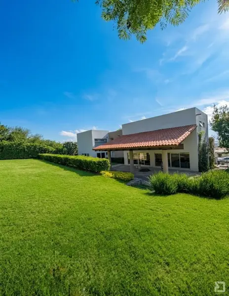 AMANALI, CASA EN CLUB DE GOLF EN VENTA