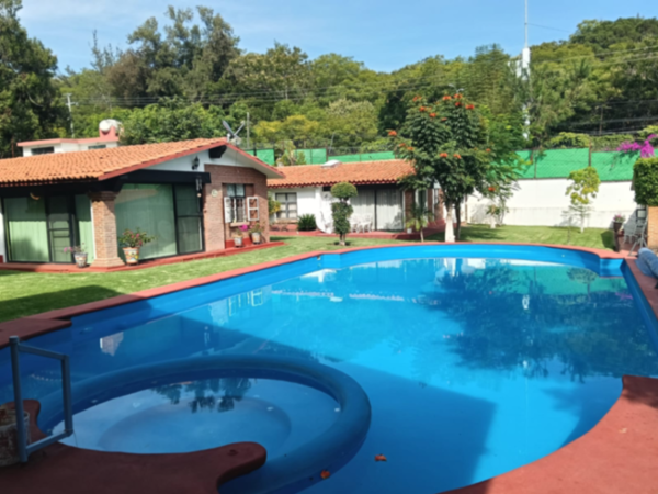 CASA EN VENTA  IXTAPAN DE LA SAL