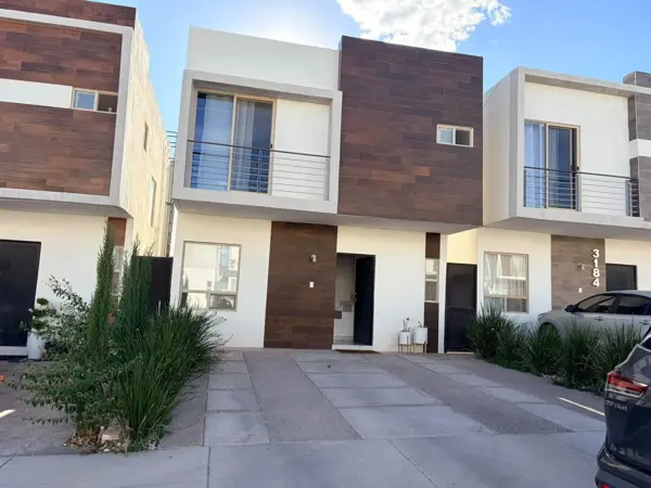 Casa en renta en Bosques de Navarra, Chihuahua