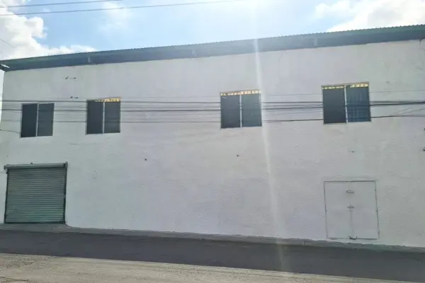 Bodega en RENTA en Fundadores