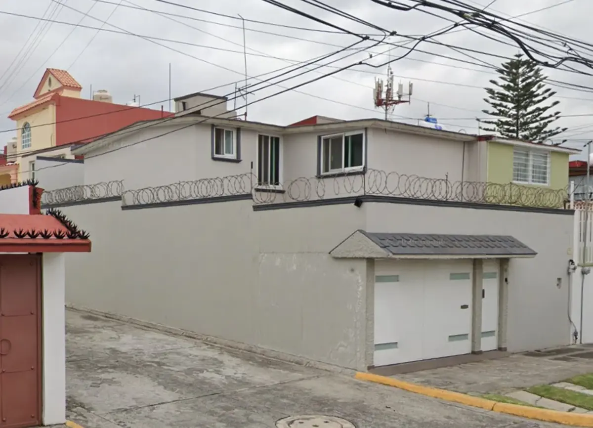 Casa en venta en Ciudad Satelite, Naucalpan de Juárez — foto 1 de 16