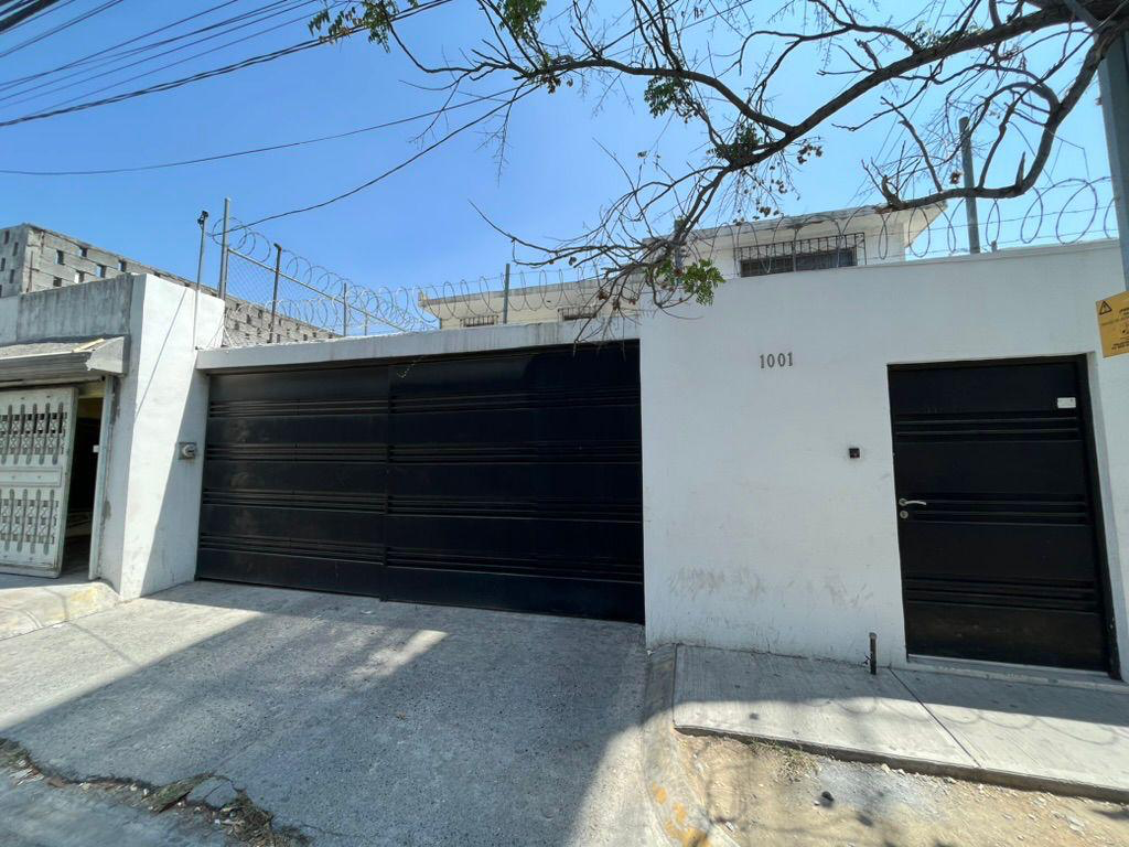 Casa en renta en Zona Valle Oriente, San Pedro Garza García — foto 1 de 10