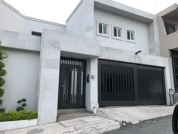 CASA EN RENTA CUMBRES 4TO SECTOR MONTERREY NUEVO LEON