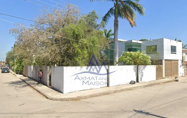 Casa en Venta en Zona Centro de Aldama, Tamaulipas con Amplio Jardín y Ubicación Privilegiada JX