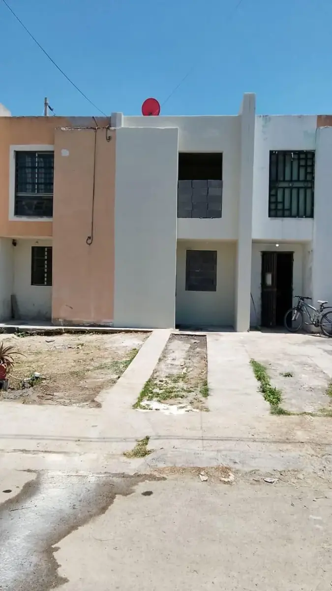 Casa en venta en Portal del Parque, García — foto 1 de 8