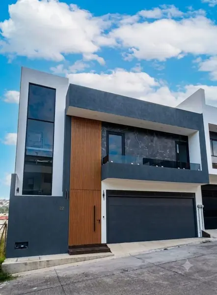 CASA EN VENTA  (  Monte Magno, Xalapa, Veracruz )