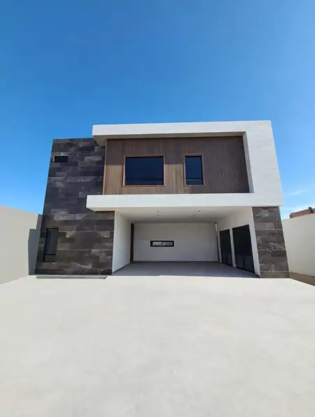 RESIDENCIAL DE LUJO CON ALBERCA EN VENTA-CIRCUITO SANTO TOMÁS, LAS VIÑAS TORREÓN