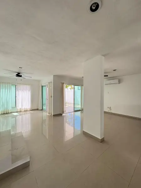 Casa en renta en Altabrisa, Mérida — foto 3 de 15