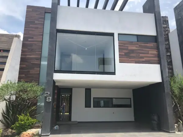 Casa en Renta de diseño vanguardista en Parque Baja California, Lomas de Angelópolis
La mejor zona p