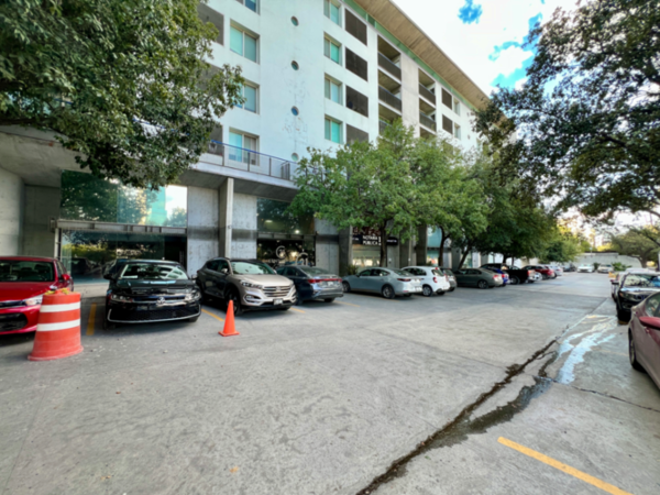 LOCAL COMERCIAL EN RENTA ZONA SAN JERONIMO MONTERREY
