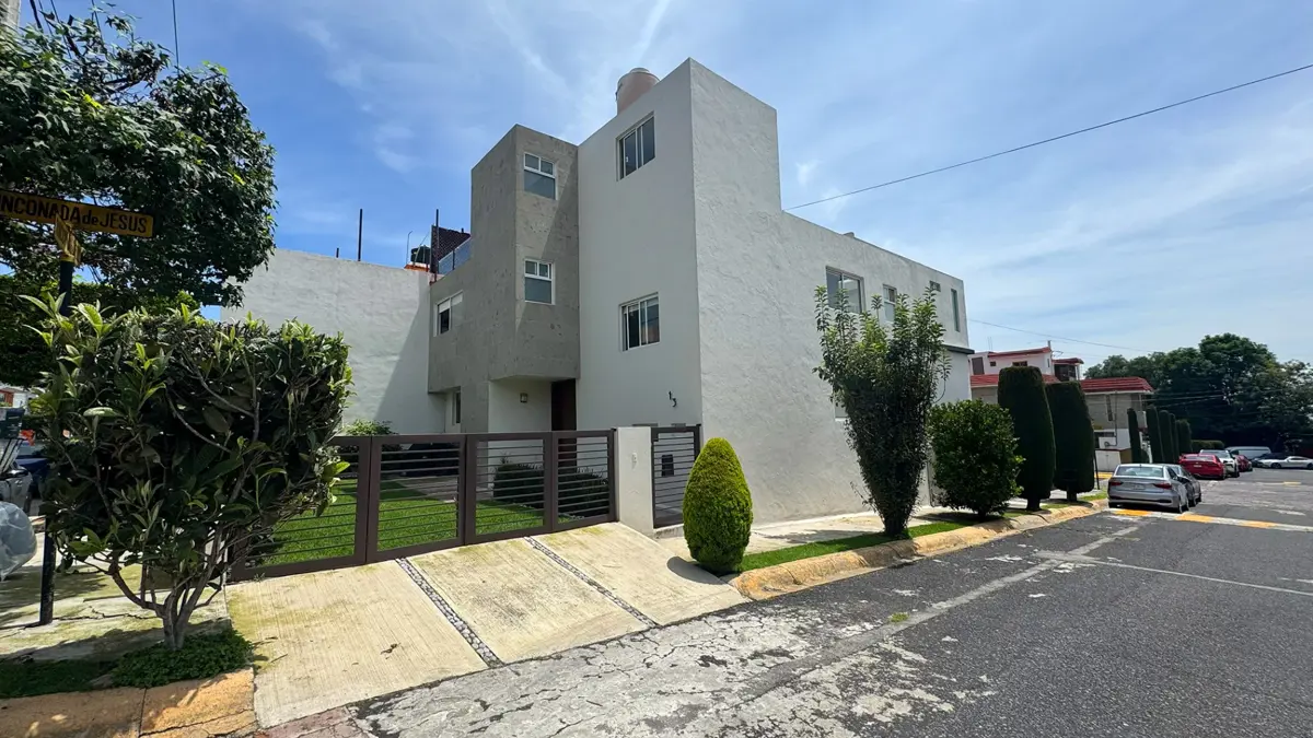 Casa en venta en Lomas de Santa Cruz, Naucalpan de Juárez — foto 1 de 60