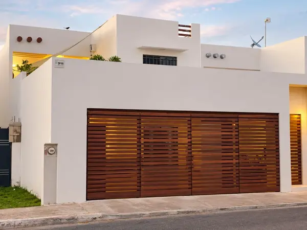 CASA EN VENTA, EN LAS AMERICAS,1 CUARTO EN PB