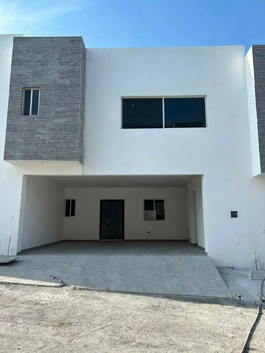 Casa en venta en Zona Clouhtier, San Pedro Garza García — foto 1 de 10