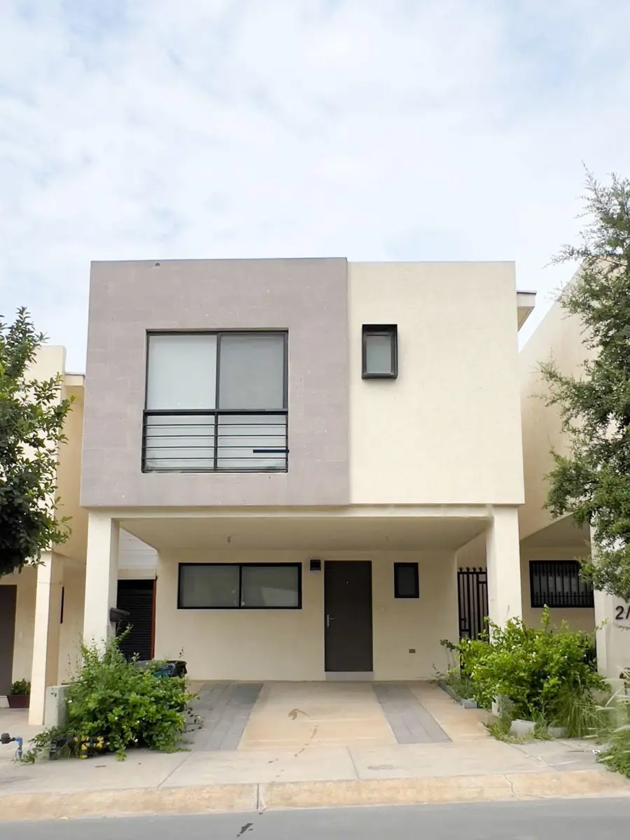 Casa en venta en Mitras Poniente, García — foto 1 de 10